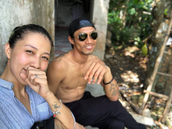 Đứng trước scandal kép của chồng, vợ Phạm Anh Khoa gây chú ý khi bày tỏ: Trong tâm bão lại bình yên lạ! Đứng trước scandal kép của chồng, vợ Phạm Anh Khoa gây chú ý khi bày tỏ: Trong tâm bão lại bình yên lạ!